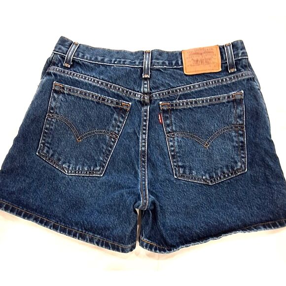 Vintage Girls Womens Levi's High Waist Jean Shorts Classic Blue Red Tab Sz 9 Jr. - Picture 4 of 11